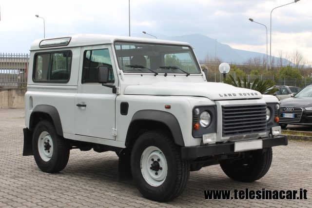 LAND ROVER Defender usata 3