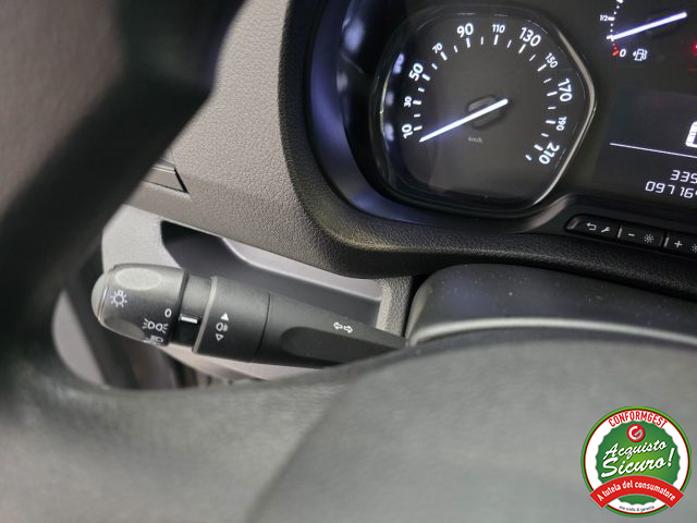OPEL Vivaro Life usata, con USB