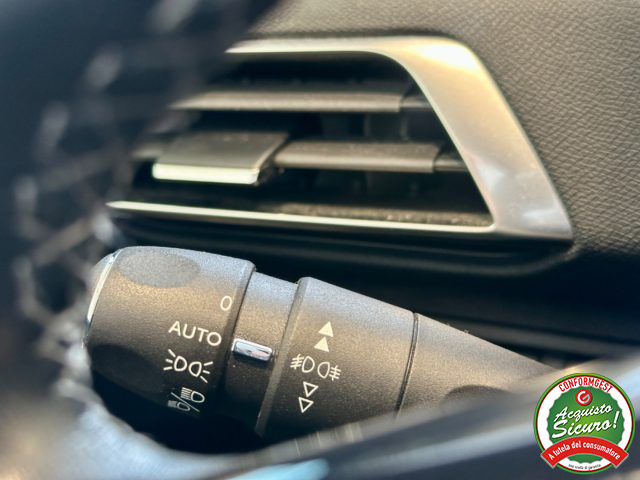 PEUGEOT 3008 usata, con Sedile posteriore sdoppiato