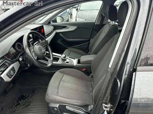 AUDI A4 usata, con Autoradio