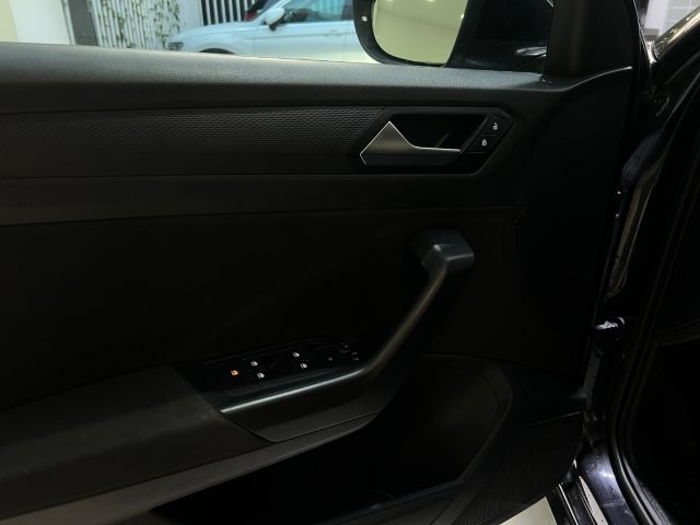 VOLKSWAGEN T-Roc usata, con Luci diurne LED