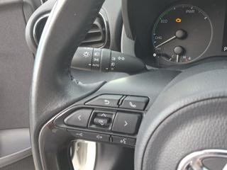 TOYOTA Yaris usata 16