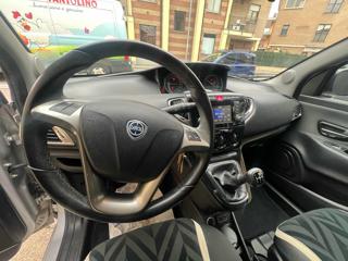 LANCIA Ypsilon usata, con ESP