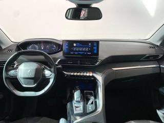 PEUGEOT 5008 usata, con Boardcomputer