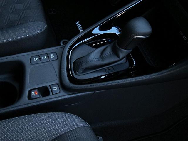 TOYOTA Yaris usata 34