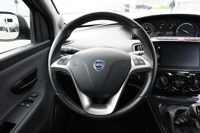 LANCIA Ypsilon usata, con Touch screen