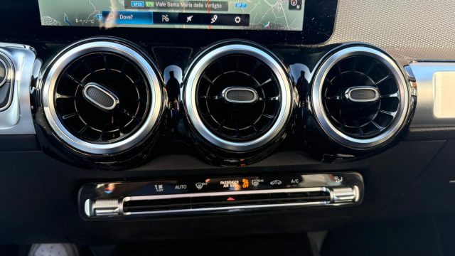 MERCEDES-BENZ GLB 180 usata, con Specchietti laterali elettrici