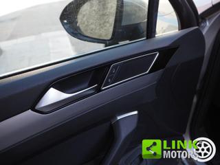 VOLKSWAGEN Passat Variant usata, con Sensori di parcheggio anteriori