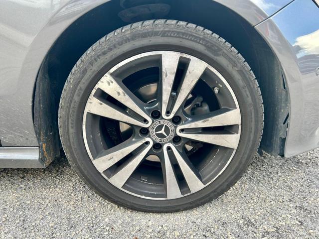 MERCEDES-BENZ A 180 usata, con Specchietti laterali elettrici