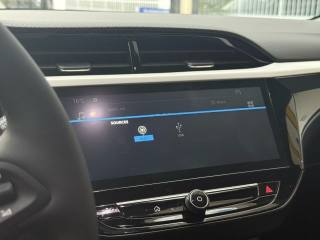 OPEL Corsa usata, con USB