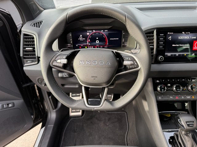 SKODA Karoq usata, con Boardcomputer