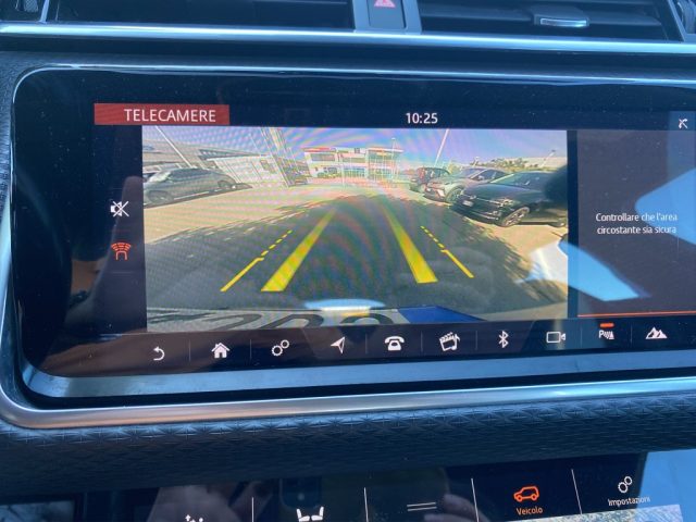 LAND ROVER Range Rover Velar usata, con Fari LED