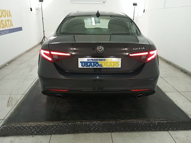 ALFA ROMEO Giulia usata, con USB