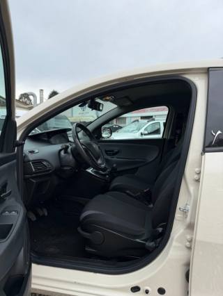 LANCIA Ypsilon usata, con Sensori di parcheggio posteriori
