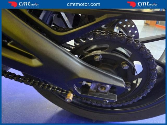 YAMAHA XSR 900 usata 11