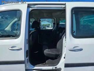 RENAULT Kangoo usata, con USB