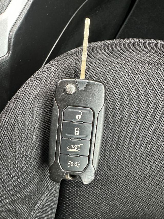 JEEP Renegade usata, con USB