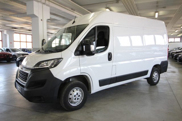 PEUGEOT Boxer usata, con Airbag
