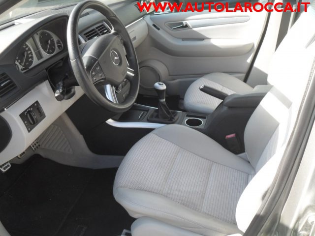 MERCEDES-BENZ B 180 usata, con Autoradio