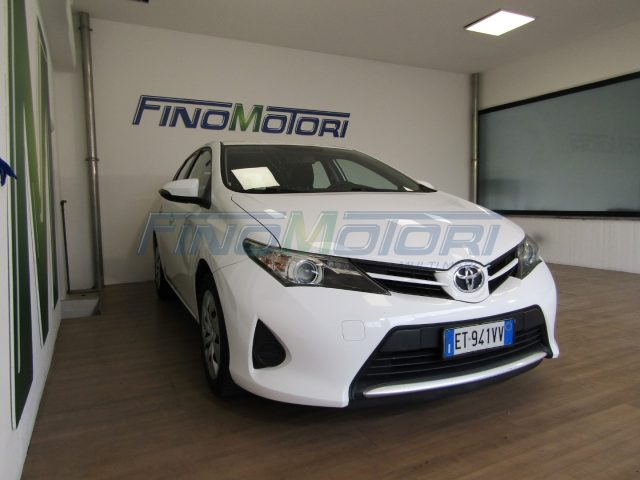 TOYOTA Auris usata, con Airbag laterali