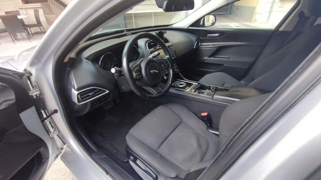 JAGUAR XE usata, con Park Distance Control