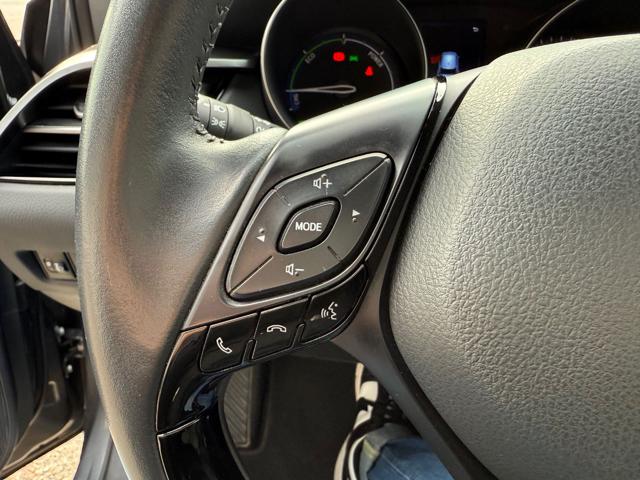 TOYOTA C-HR usata, con Touch screen