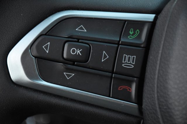 JEEP Compass usata, con Volante in pelle