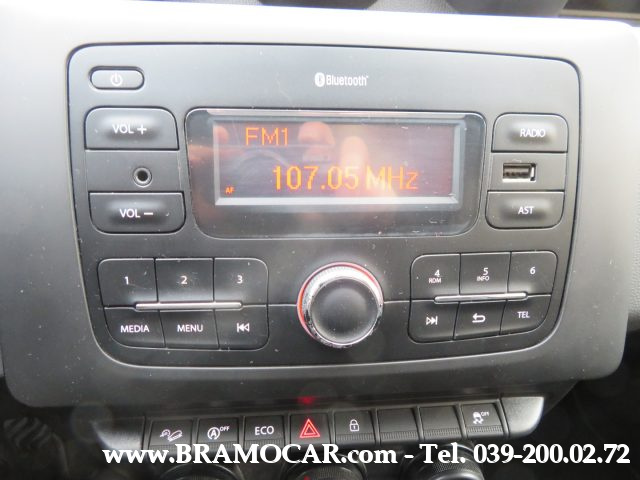 DACIA Duster usata, con USB