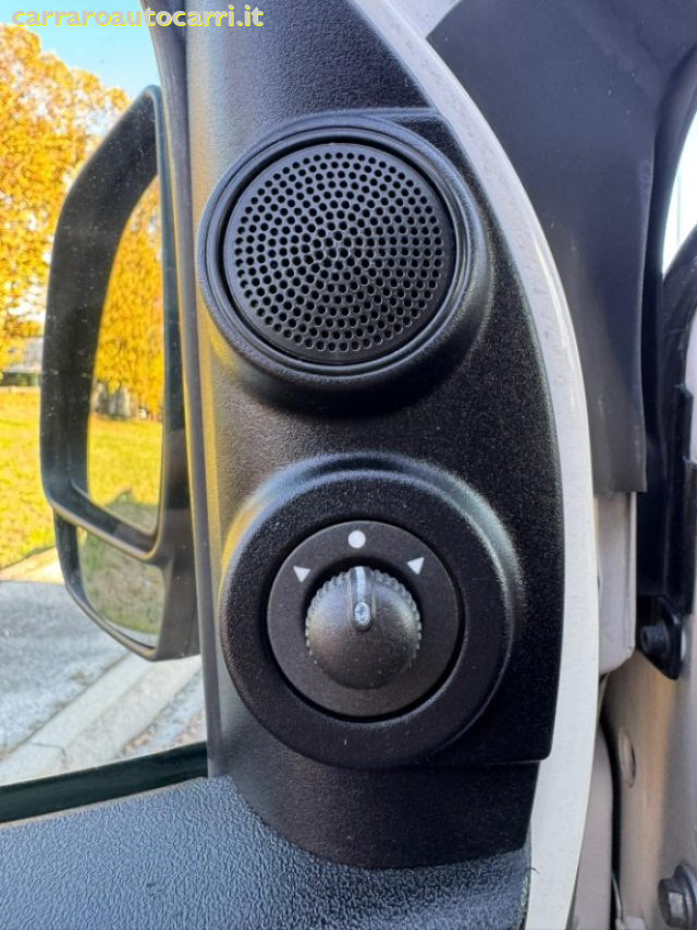 FIAT Doblo usata, con USB