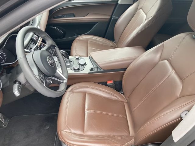 ALFA ROMEO Stelvio usata, con Autoradio