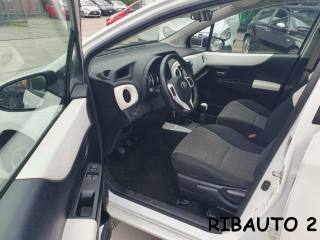TOYOTA Yaris usata, con Touch screen
