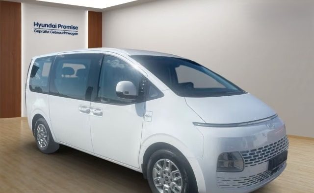 HYUNDAI Staria usata, con Airbag laterali