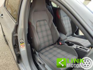 VOLKSWAGEN Golf usata, con Frenata d