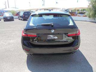 BMW 318 usata, con Bluetooth