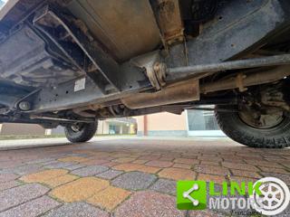 LAND ROVER Defender usata 26