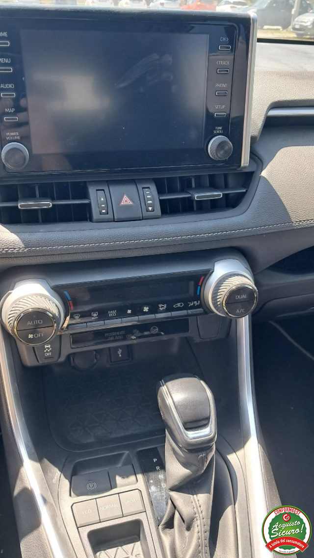 TOYOTA RAV 4 MY23 usata, con Boardcomputer