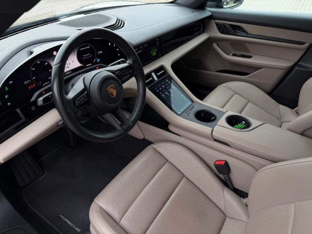 PORSCHE Taycan usata, con Boardcomputer