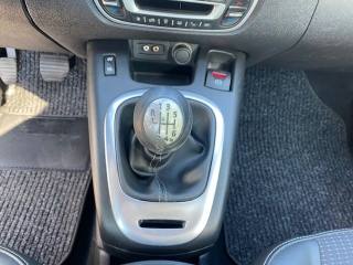 RENAULT Scenic usata, con Servosterzo