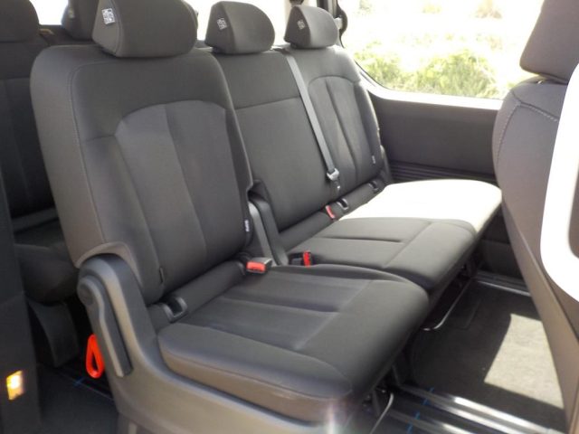 HYUNDAI Staria usata, con Sedile posteriore sdoppiato