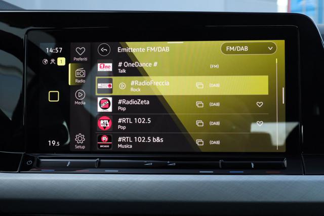 VOLKSWAGEN Golf Variant usata, con Fari full-led