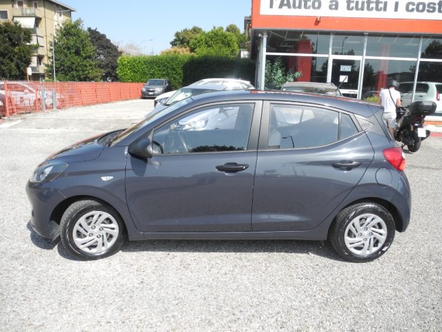 HYUNDAI i10 usata, con Airbag