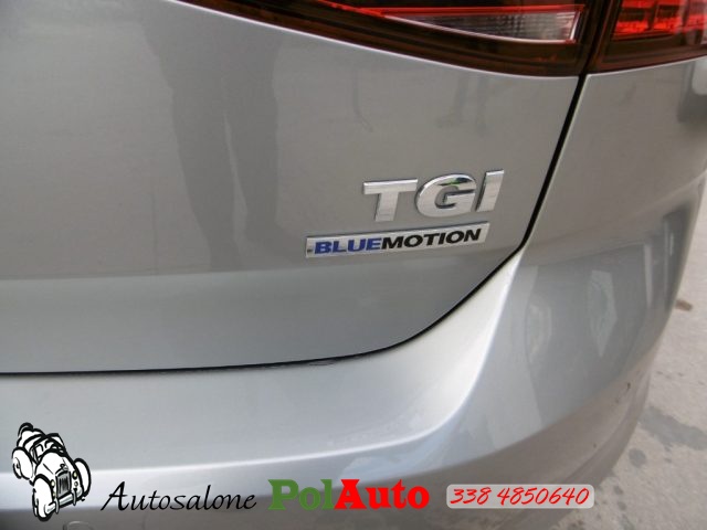 VOLKSWAGEN Golf usata, con Autoradio