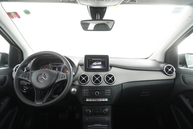 MERCEDES-BENZ CLA usata 4