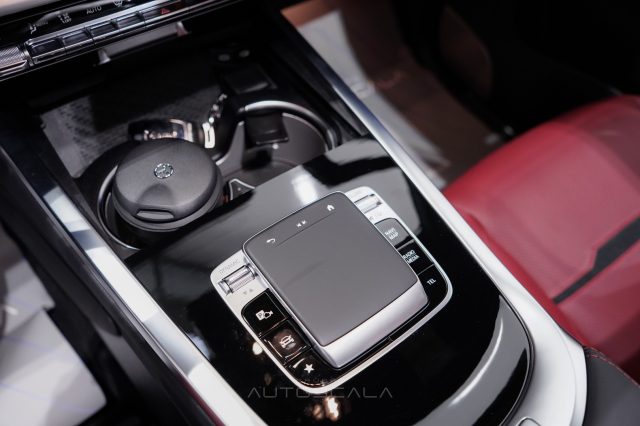 MERCEDES-BENZ G 63 AMG usata, con Apple CarPlay