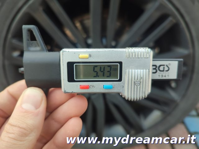 LAND ROVER Discovery usata 37