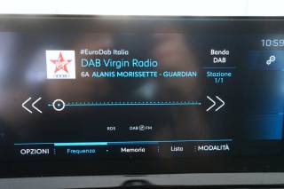 PEUGEOT 5008 usata, con Schermo multifunzione interamente digitale