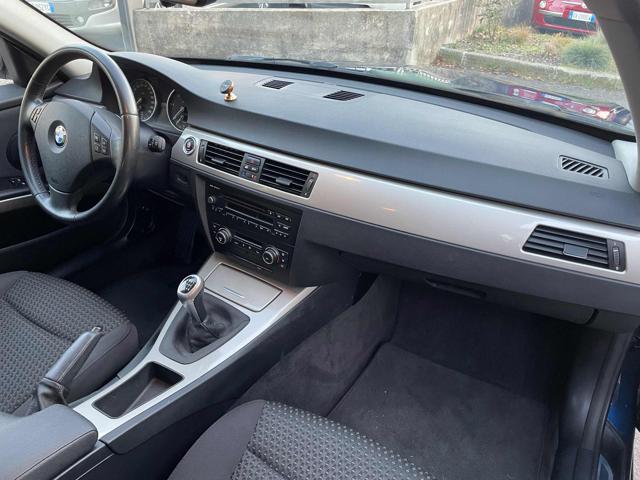 BMW 318 usata, con Fari Xenon