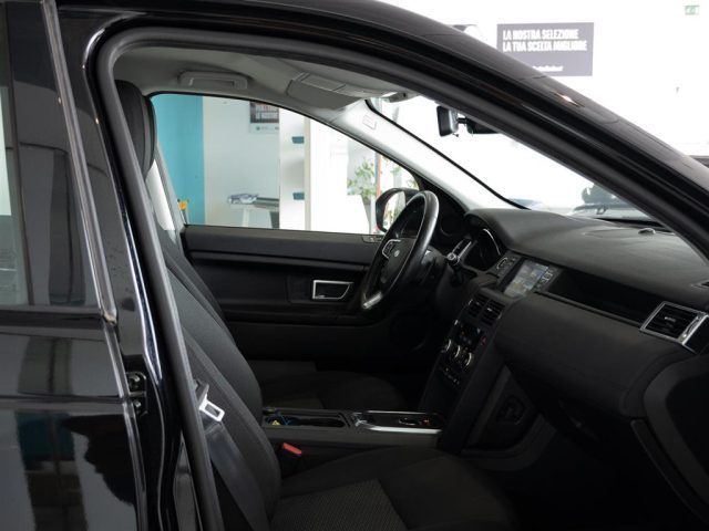 LAND ROVER Discovery usata, con Sistema di navigazione