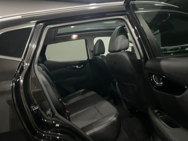 NISSAN Qashqai usata, con Controllo automatico clima