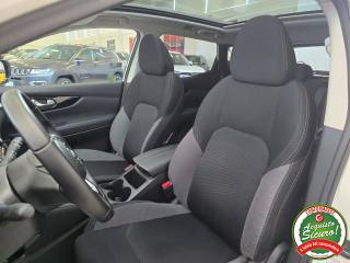 NISSAN Qashqai usata, con Fari LED